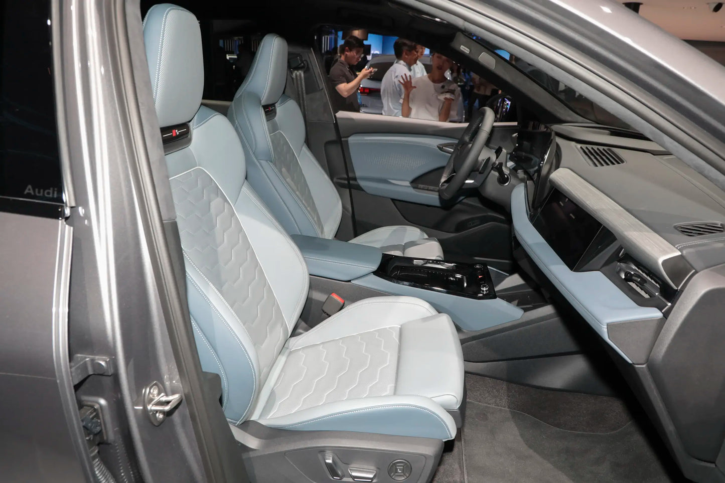 FAW-Audi Q6L e-tron