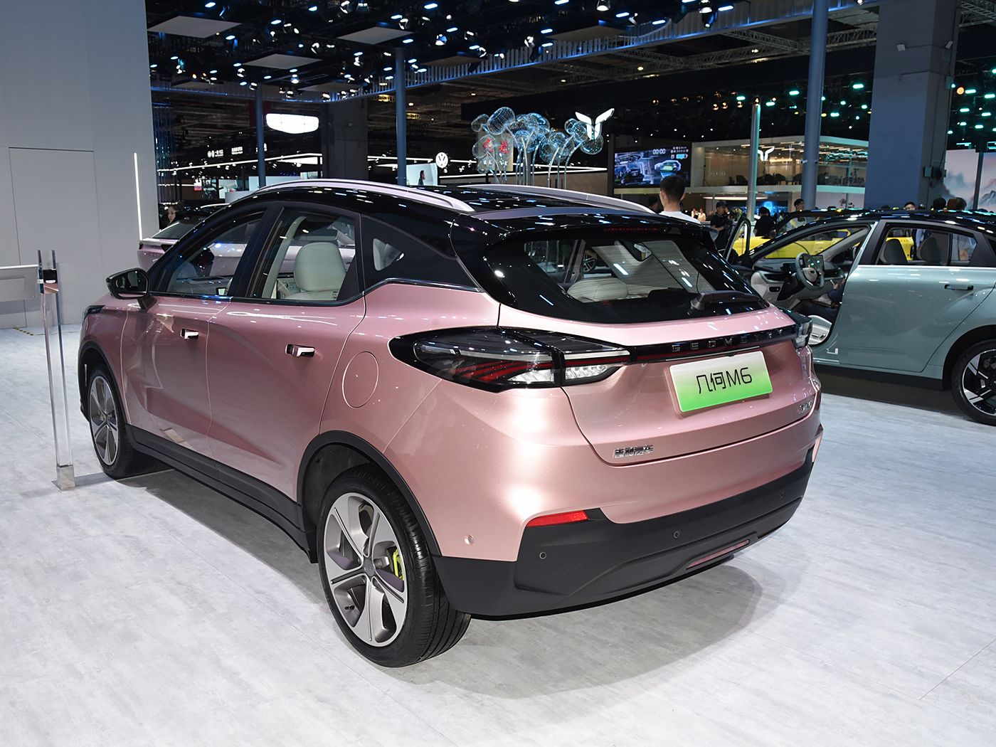 Geely Geometry M6