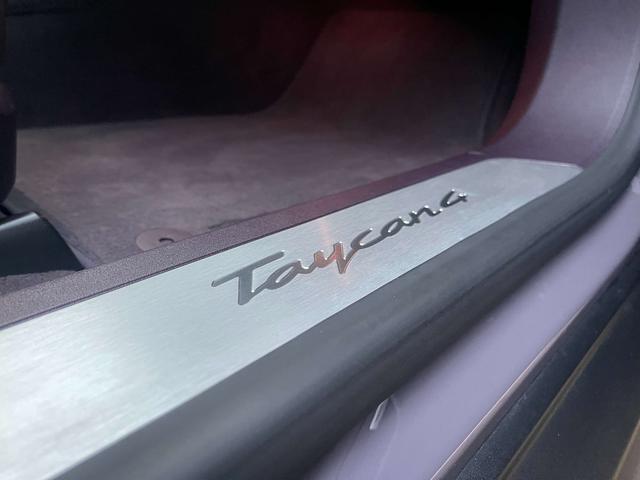 Pre-Owned 2024 Porsche Taycan 4