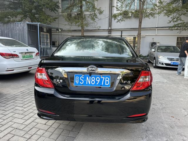 BYD F3 2015 Édition Économie d'Énergie 1,5 L Manuelle Type Confort d'occasion certifiée - u22178334