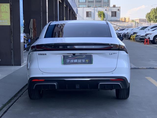 Certificated Pre-Owned Geely Galaxy L6 2025 1.5 EM-i DHT 60KM Sailing Edition -u22030190