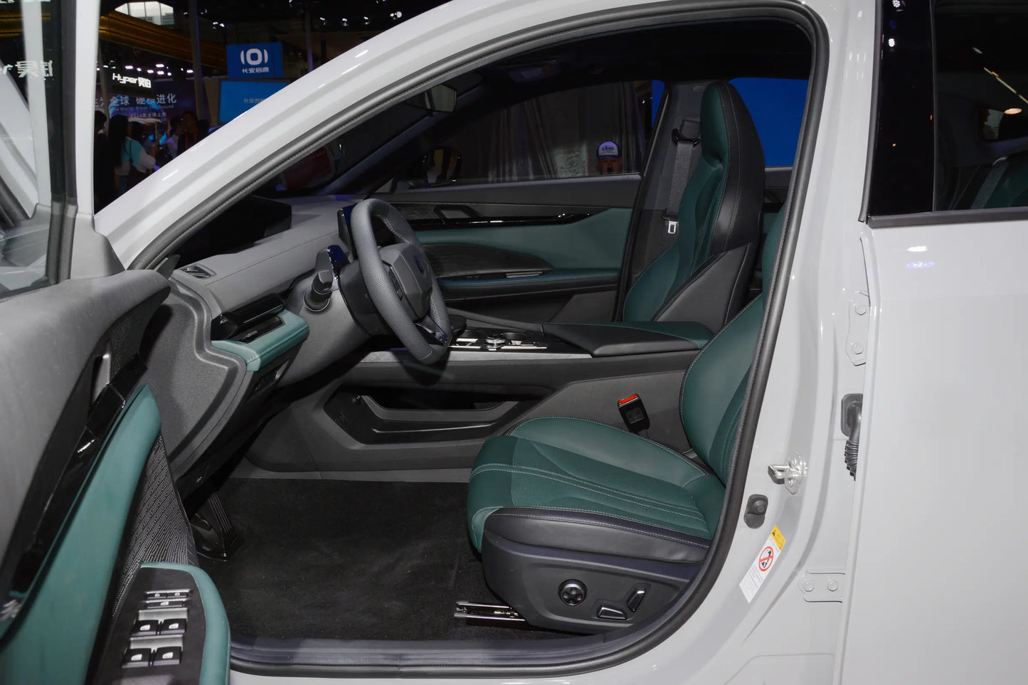 Changan Changan UNI-V Zhidian iDD -Hybrid PHEV