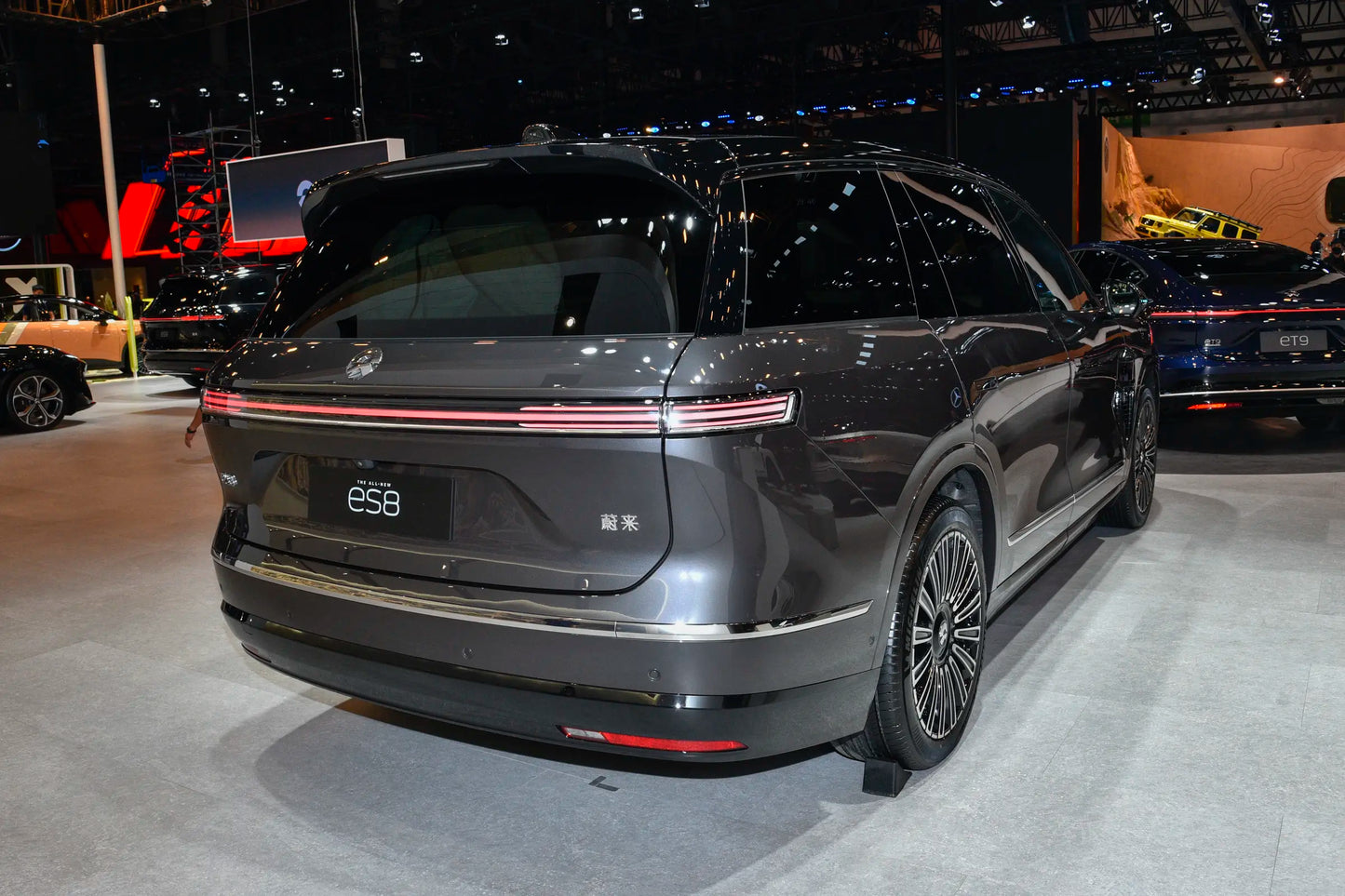 NIO ES8