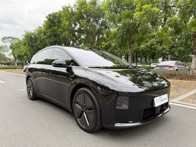 Li Auto i8 Usado 2025 Versão Standard