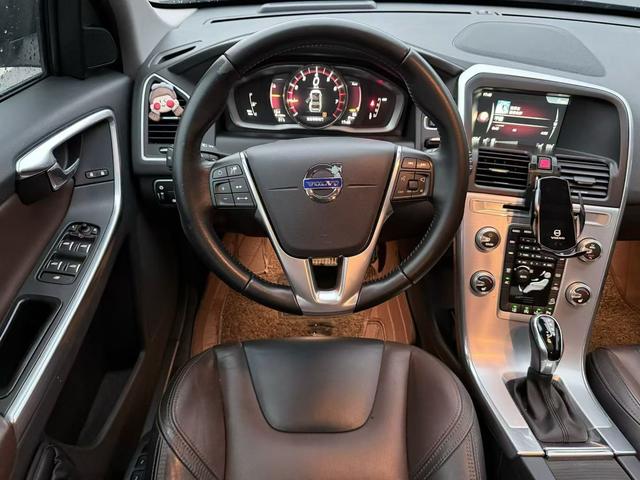 Certificated Used Volvo XC60 2017 T5 AWD Zhiyuan Edition