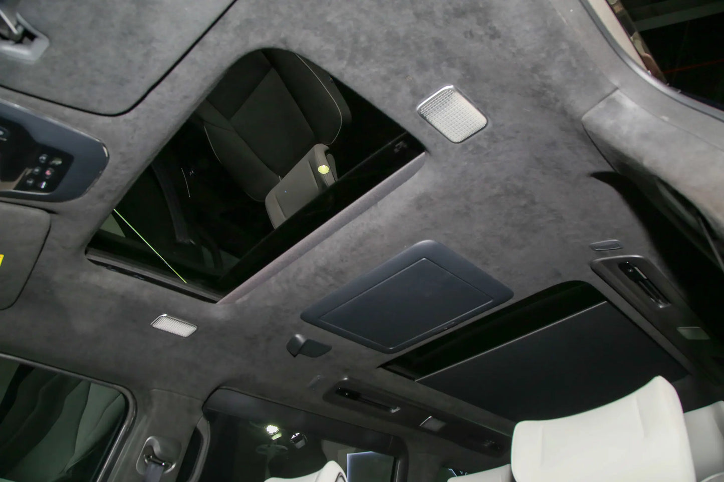Volvo EM90