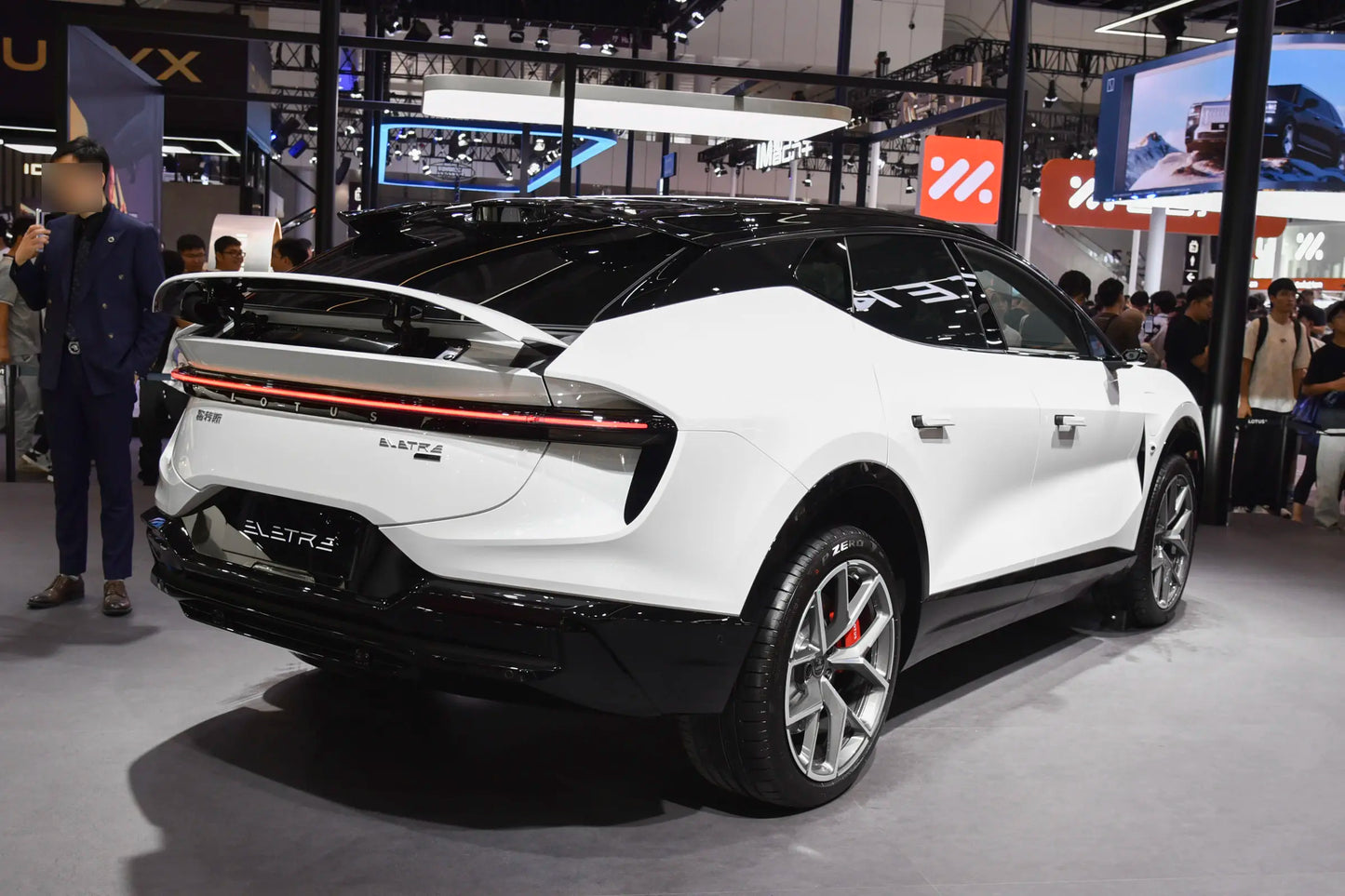 Lotus Eletre