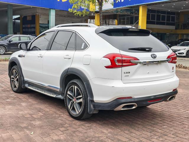 Certificated Pre-Owned BYD Tang DM 2015 DM 2.0T Four-wheel Drive Flagship Edition -u21835229