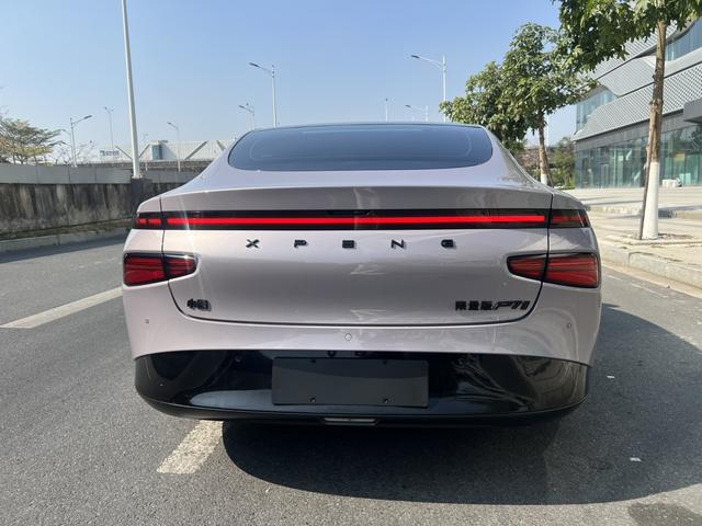 Pre-Owned XPeng P7 2023 Model P7i 702 Max