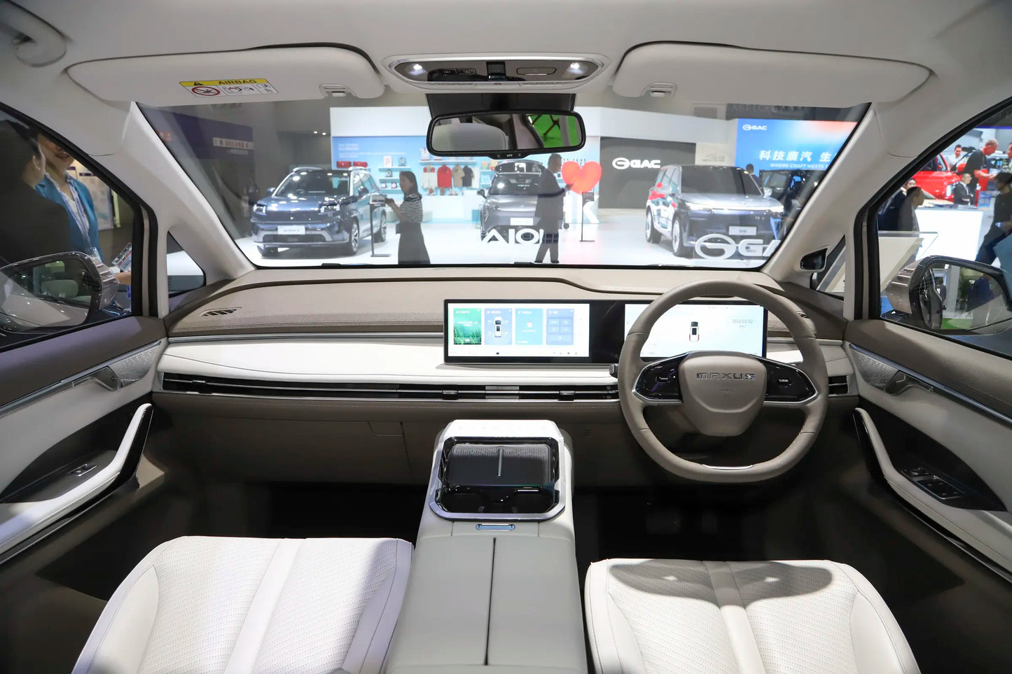 SAIC Maxus MIFA7 EV