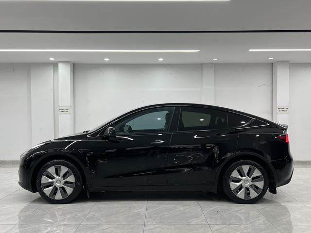 Pre-Owned Tesla Model Y 2022 Facelift Rear-Wheel Drive Edition