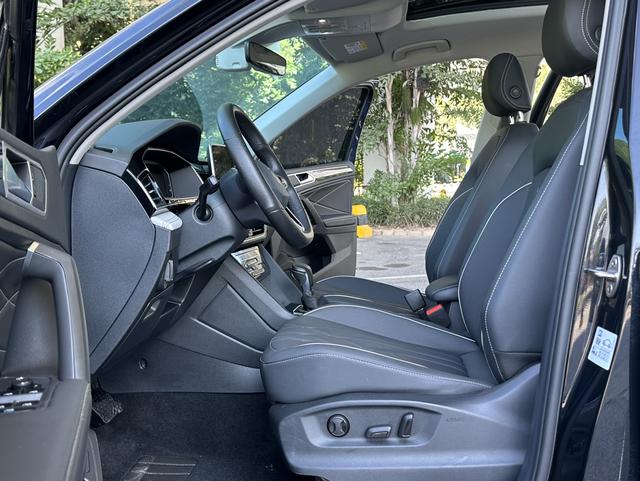 Certificated Pre-Owned Tiguan L PHEV 2023 430PHEV Plug-in Hybrid Premium Edition -u21553694