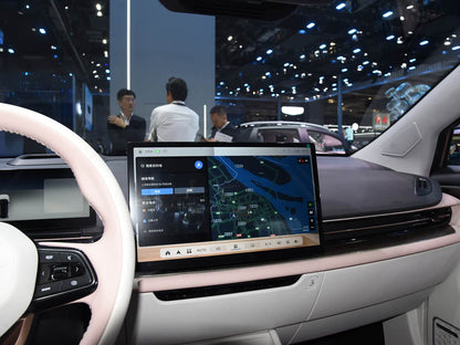Geely Geometry M6