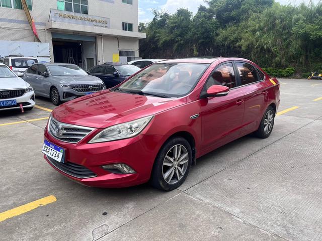 Changan Eado 2015 1.6L Manuelle Luxe National V d'occasion certifiée - u22161330