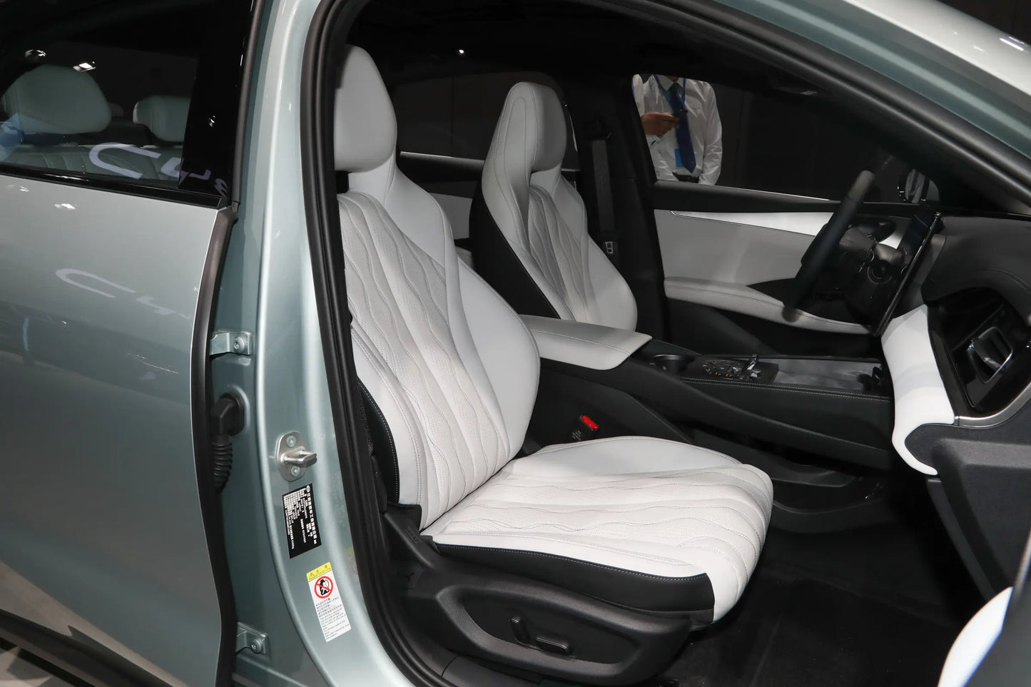 ختم BYD 06DM - هجين PHEV