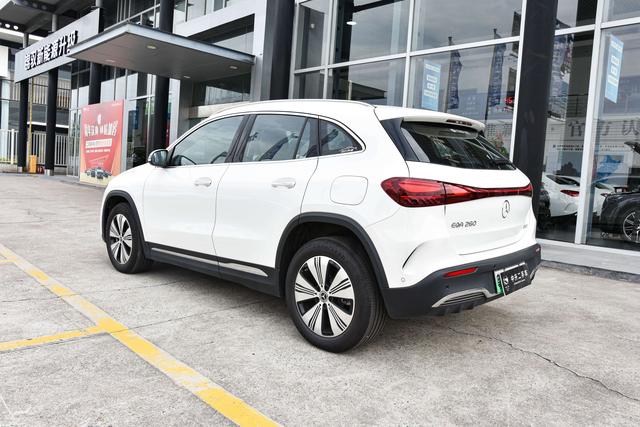 Pre-Owned Mercedes-Benz EQA 2025 Model EQA 260