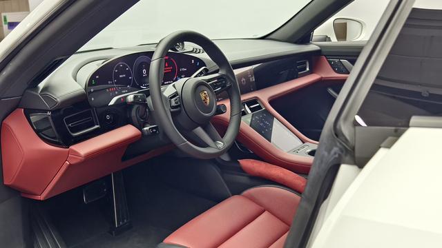 Pre-Owned Porsche Taycan 2025 Model