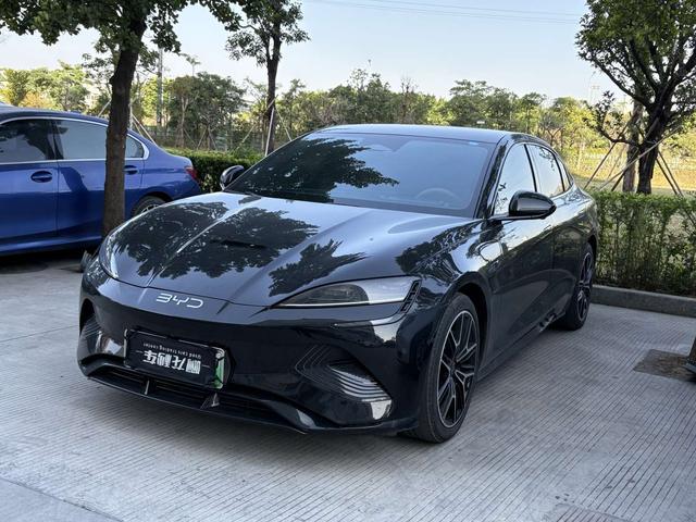 Pre-Owned Seal 2025 Model 650 Long-Range Version