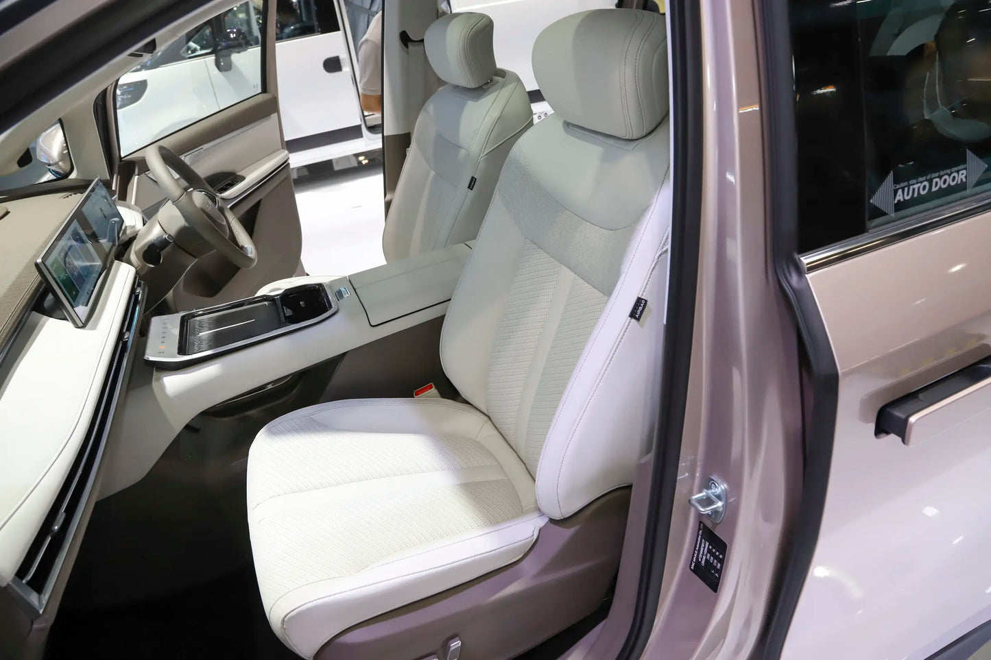 SAIC Maxus MIFA7 EV