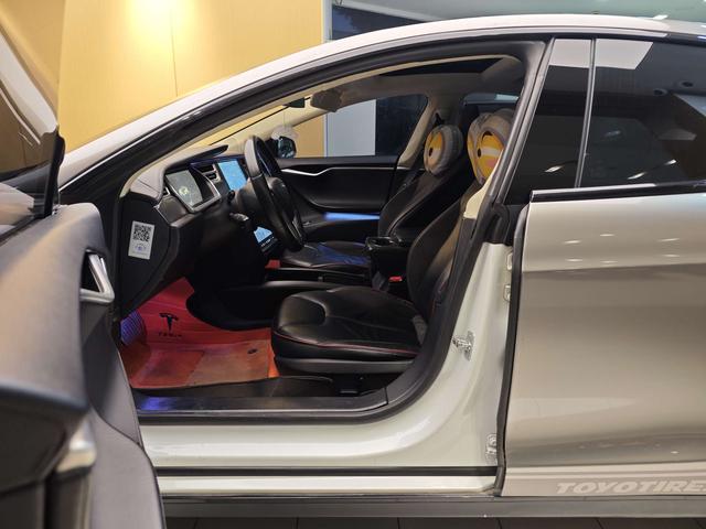 Pre-Owned Tesla Model S 2014 85