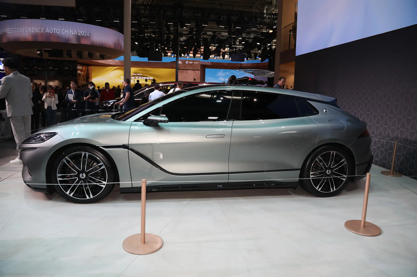 Denza Z9GT EV