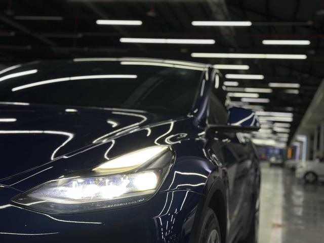 Pre-Owned Tesla Model Y 2021 Long Range All-Wheel Drive Version (3D3/3D7)