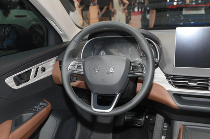 Hongqi E-QM5