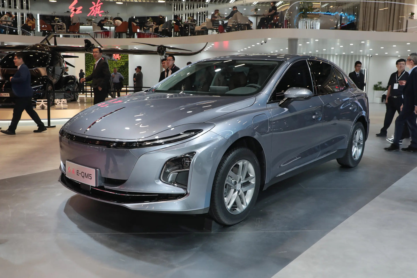 Hongqi E-QM5