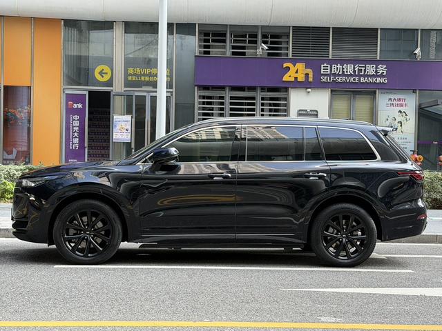 Pre-Owned Li ONE 2020 Extended - Range 6 - Seat Edition