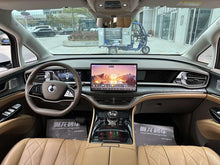 Certificated Pre-Owned Denza D9 DM 2022 1040 Premium Edition -u21771936