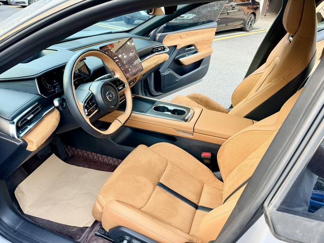 Pre-Owned Mazda EZ-6 2024 Model Pure Electric 600 Premium Edition