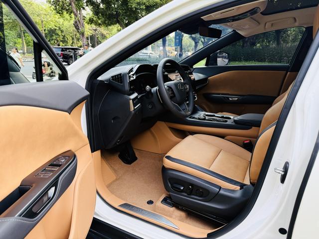 Pre-Owned Lexus RZ 2023 Model 450e DIRECT4 Premium Version