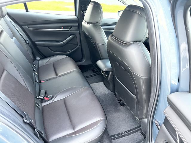 Certificated Pre-Owned Mazda 3 Axela 2023 2.0L Automatic Quality Premium Edition - u22071138