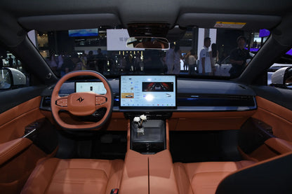 Dongfeng eπ007-Hybrid REEV