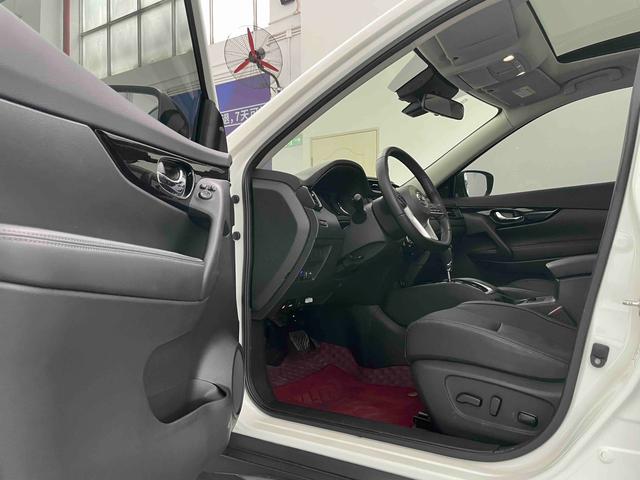 Certificated Pre-Owned Dongfeng Nissan X-Trail 2022 2.0L Two-Wheel Drive Intelligent Connected Premium Edition - u22050535