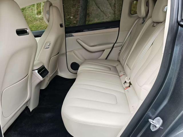 Certificated Pre-Owned Zhijie R7 2024 Extended Range 37kWh Pro Rear-Wheel Drive Version -u22095665