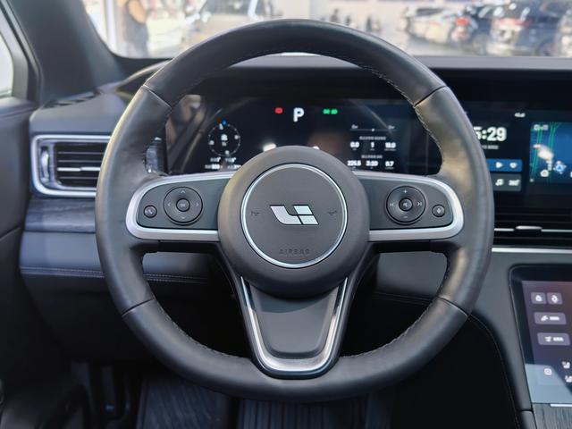 Pre-Owned Li ONE 2020 Extended - Range 6 - Seat Edition