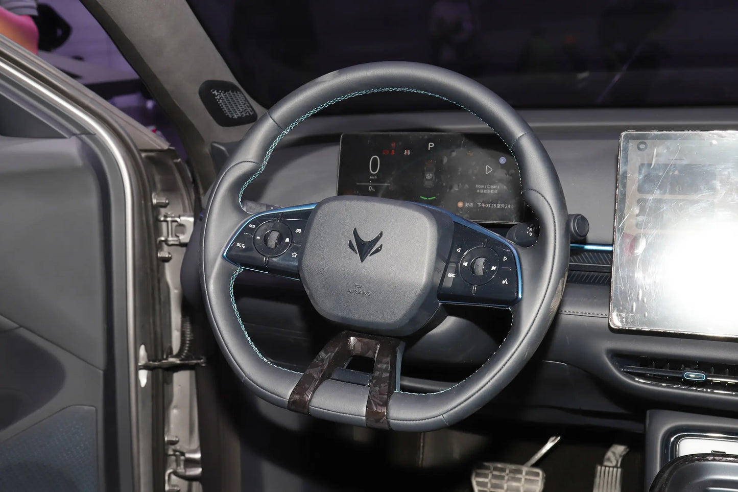 BAIC Arcfox T1