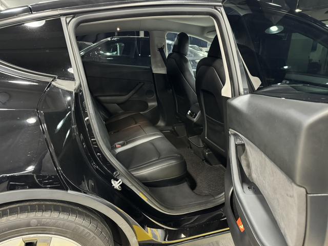 Pre-Owned Tesla Model Y 2022 Rear-Wheel Drive Version