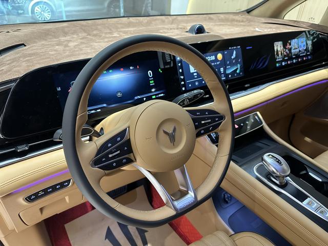 Certificated Used VOYAH Dreamer PHEV 2024 Ultra-Long Range Flagship Edition