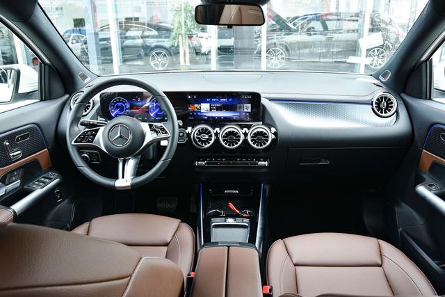 Pre-Owned Mercedes-Benz EQA 2025 Model EQA 260