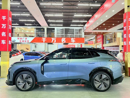 Certificated Pre-Owned Lynk & Co 08 EM-P 2025 220 4WD Performance Halo -u21520909