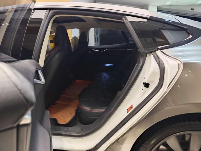 Pre-Owned Tesla Model S 2014 85