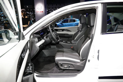 Dongfeng Aeolus E70