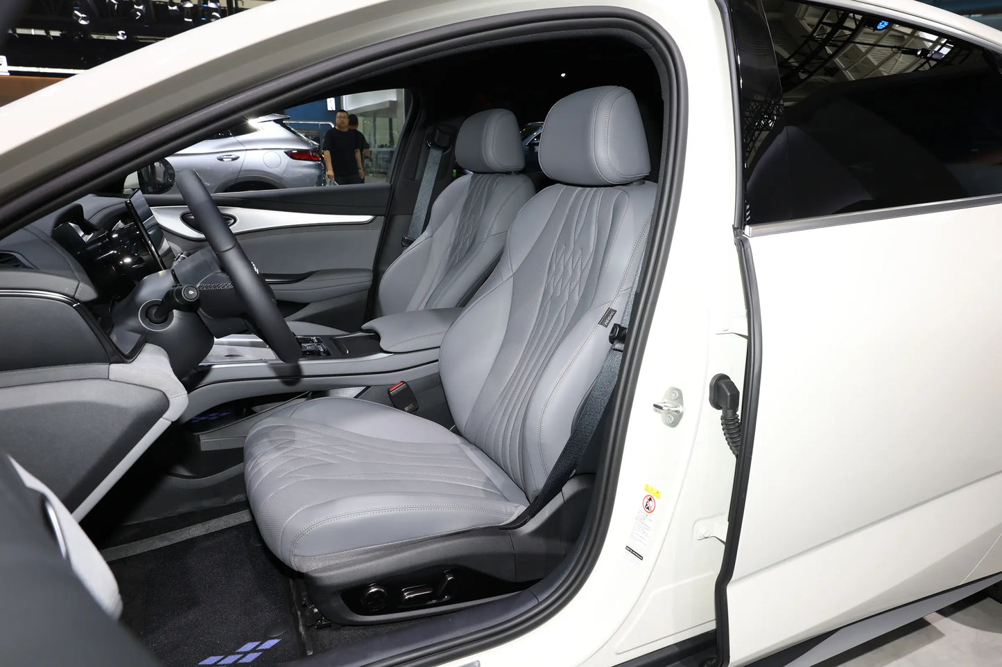 ختم BYD 07DM - هجين PHEV