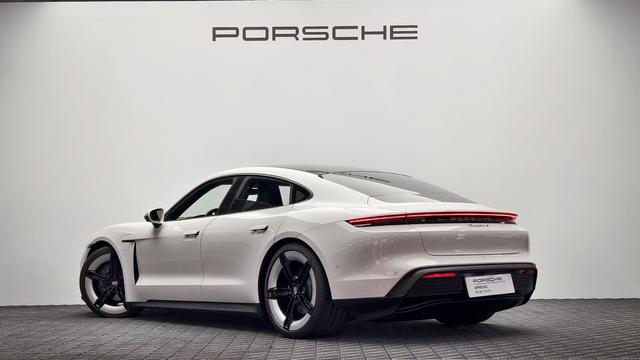 Pre-Owned Porsche Taycan 2025 Model