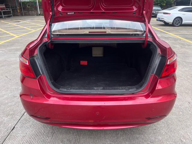 Changan Eado 2015 1.6L Manuelle Luxe National V d'occasion certifiée - u22161330