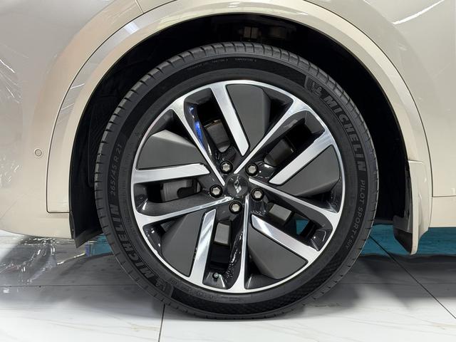 Pre-Owned Li L9 2022 Max Edition