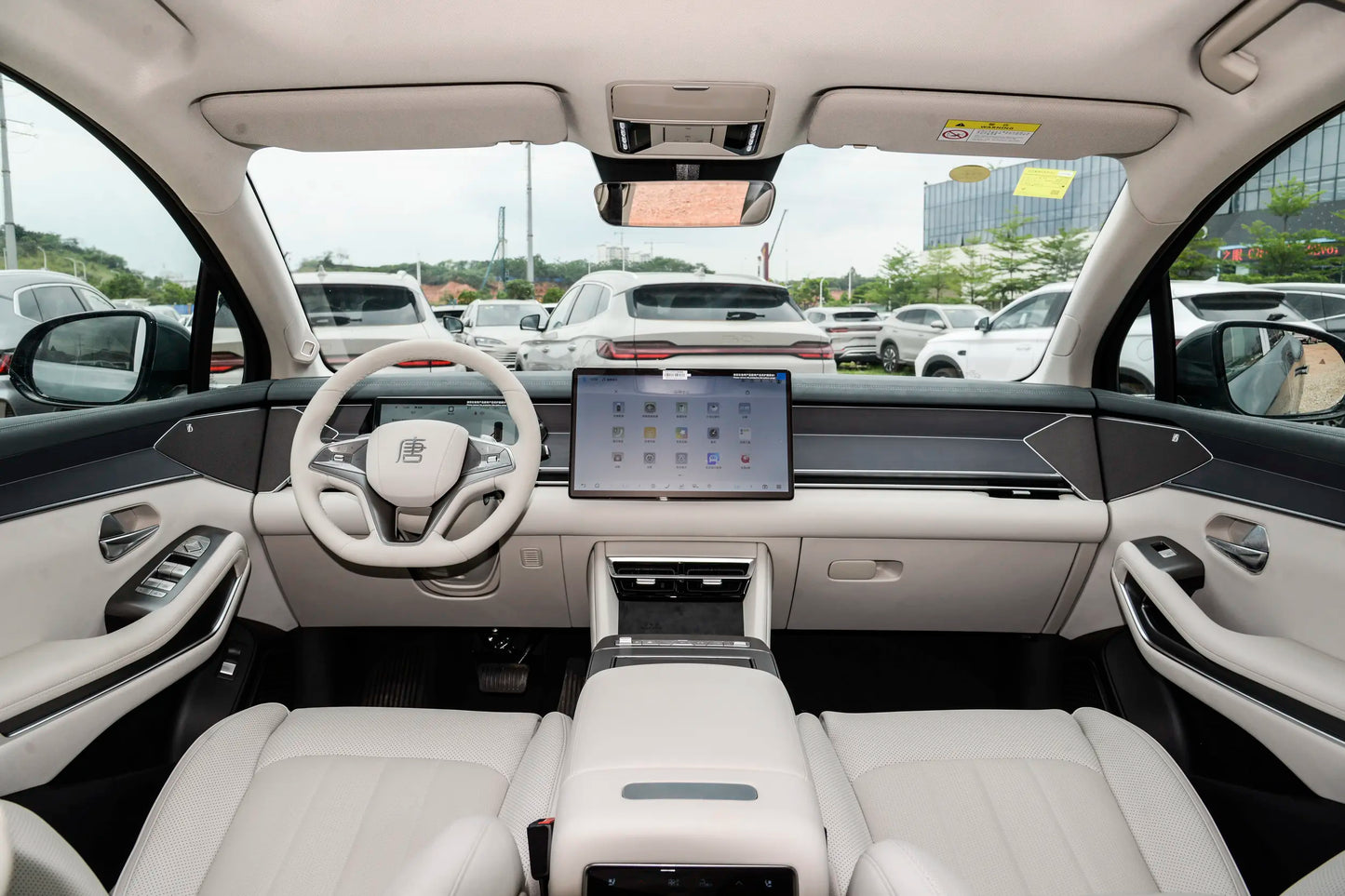 BYD Tang L EV