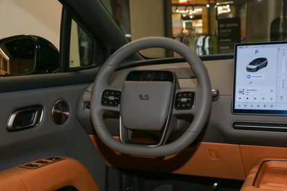Li Auto i8